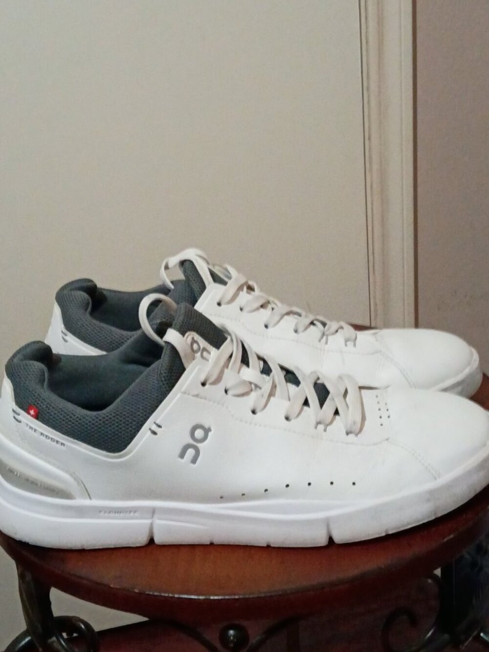 On Running THE ROGER Advantage Shoes White Rock 48.99153 Men's Size 11.5
